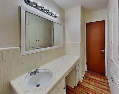 5311 Purington Avenue - Photo Thumbnail 9