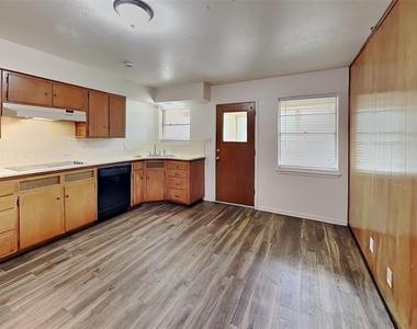 5311 Purington Avenue - Photo Thumbnail 4