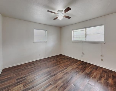 5311 Purington Avenue - Photo Thumbnail 7