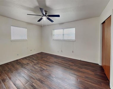 5311 Purington Avenue - Photo Thumbnail 5