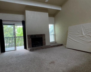 9106 Emberglow Lane - Photo Thumbnail 16