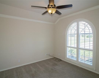 1200 Bloom Street - Photo Thumbnail 4