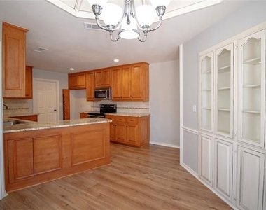 1200 Bloom Street - Photo Thumbnail 14