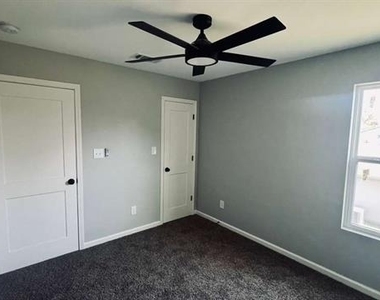 1623b Seley Avenue - Photo Thumbnail 6