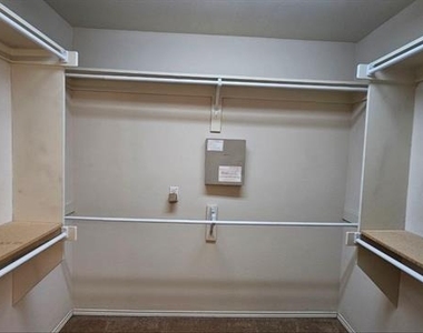 501 Jeans Creek Drive - Photo Thumbnail 13