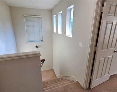 501 Jeans Creek Drive - Photo Thumbnail 9