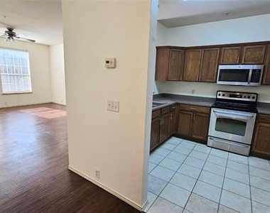 501 Jeans Creek Drive - Photo Thumbnail 3