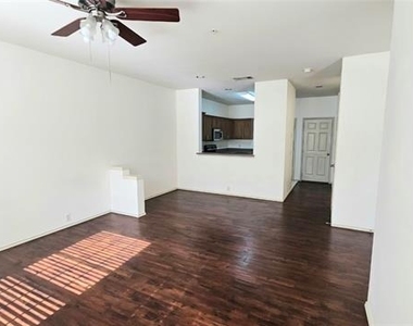 501 Jeans Creek Drive - Photo Thumbnail 2