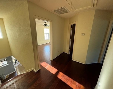 7731 Stanley Court - Photo Thumbnail 8