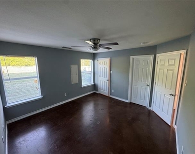 7731 Stanley Court - Photo Thumbnail 3