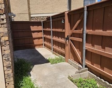 4260 Madera Road - Photo Thumbnail 12