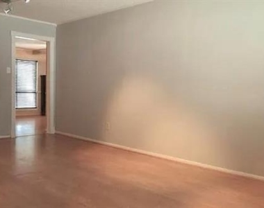 4649 Highgrove Drive - Photo Thumbnail 6