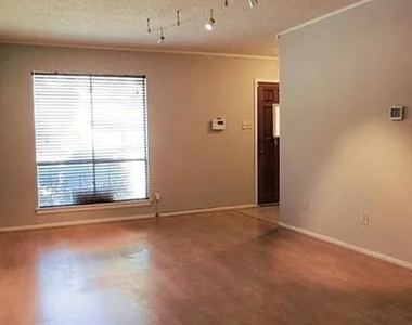 4649 Highgrove Drive - Photo Thumbnail 5
