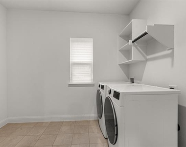 606 Creekview Lane - Photo Thumbnail 19