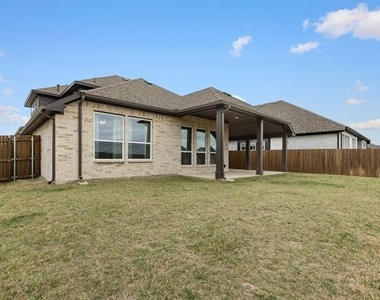 606 Creekview Lane - Photo Thumbnail 24