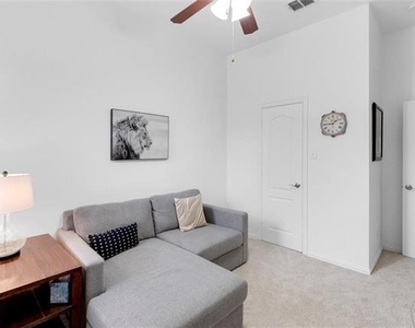 3332 Munstead Trail - Photo Thumbnail 6