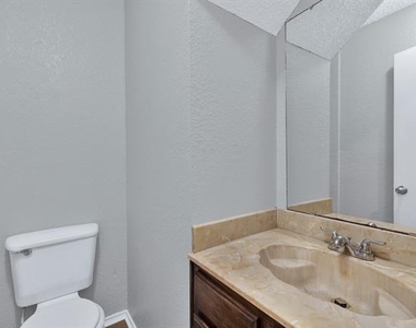 134 Main Place - Photo Thumbnail 6