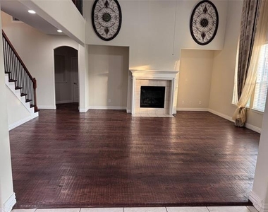 6165 Larkspur Lane - Photo Thumbnail 3