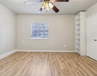 413 Glenhaven Drive - Photo Thumbnail 32