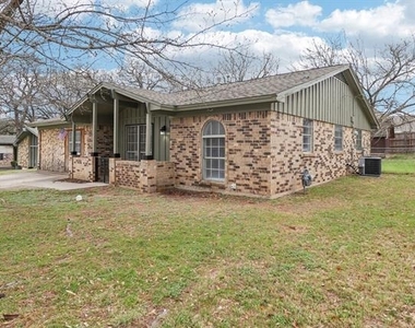 413 Glenhaven Drive - Photo Thumbnail 2