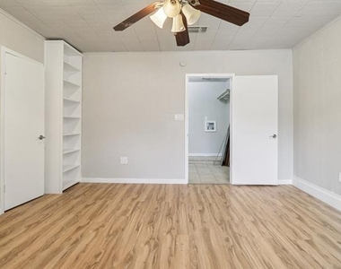 413 Glenhaven Drive - Photo Thumbnail 35