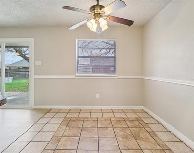 413 Glenhaven Drive - Photo Thumbnail 7