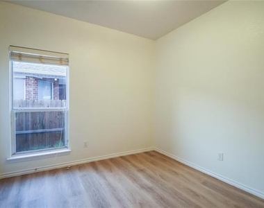 12532 Clarksburg Trail - Photo Thumbnail 16