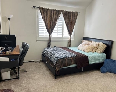 3941 Creek Crossing Drive - Photo Thumbnail 17