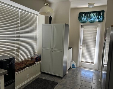 3941 Creek Crossing Drive - Photo Thumbnail 16