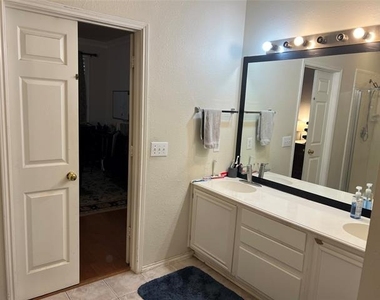 3941 Creek Crossing Drive - Photo Thumbnail 7