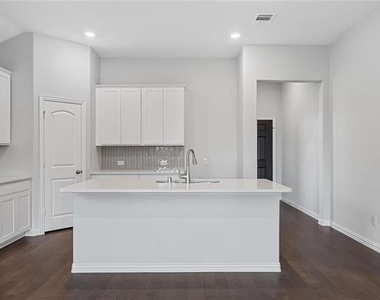 5117 Unity Drive - Photo Thumbnail 2
