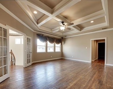 5004 Castle Creek Court - Photo Thumbnail 19