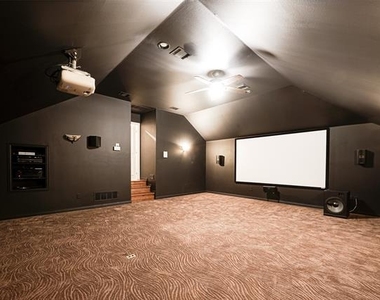 5004 Castle Creek Court - Photo Thumbnail 26