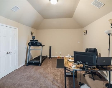 534 Windward Drive - Photo Thumbnail 13