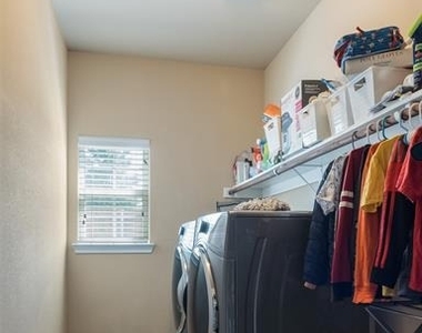 534 Windward Drive - Photo Thumbnail 15
