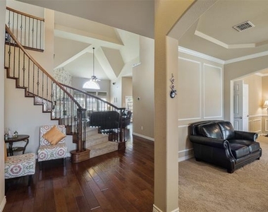 534 Windward Drive - Photo Thumbnail 4