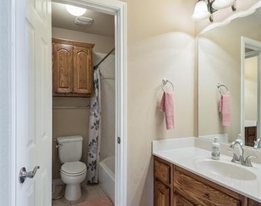 534 Windward Drive - Photo Thumbnail 16
