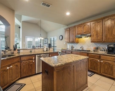 534 Windward Drive - Photo Thumbnail 5