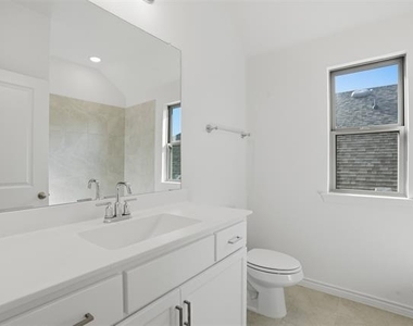 537 Oakmoss Street - Photo Thumbnail 18