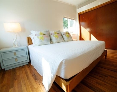 3259 Binyon Street - Photo Thumbnail 13