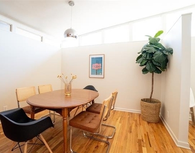 3259 Binyon Street - Photo Thumbnail 6