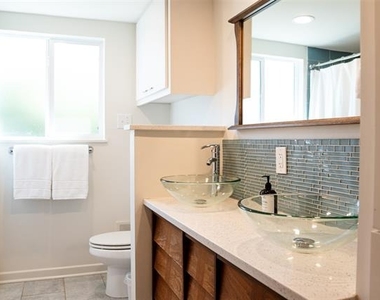 3259 Binyon Street - Photo Thumbnail 14