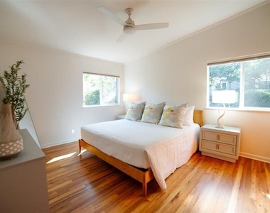 3259 Binyon Street - Photo Thumbnail 12