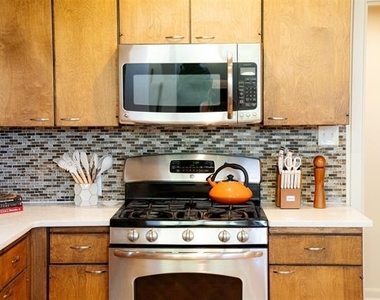 3259 Binyon Street - Photo Thumbnail 8