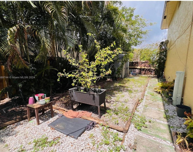 6534 Sw 41st Street - Photo Thumbnail 7