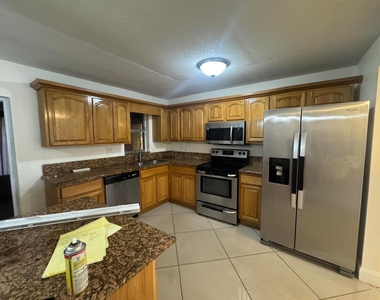 6534 Sw 41st Street - Photo Thumbnail 13