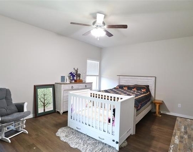 106 Cornell Avenue - Photo Thumbnail 10