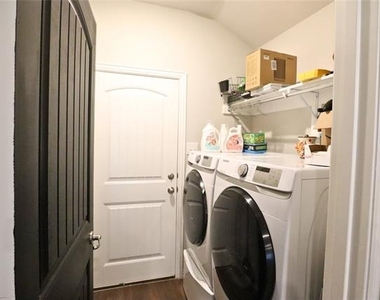 106 Cornell Avenue - Photo Thumbnail 16