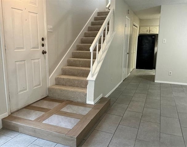 923 Turtle Lake Boulevard - Photo Thumbnail 4