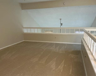 923 Turtle Lake Boulevard - Photo Thumbnail 11